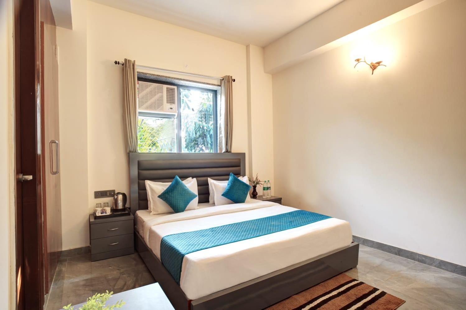 Hotel Elite Grand Near Kailash Hospital Ноида Екстериор снимка