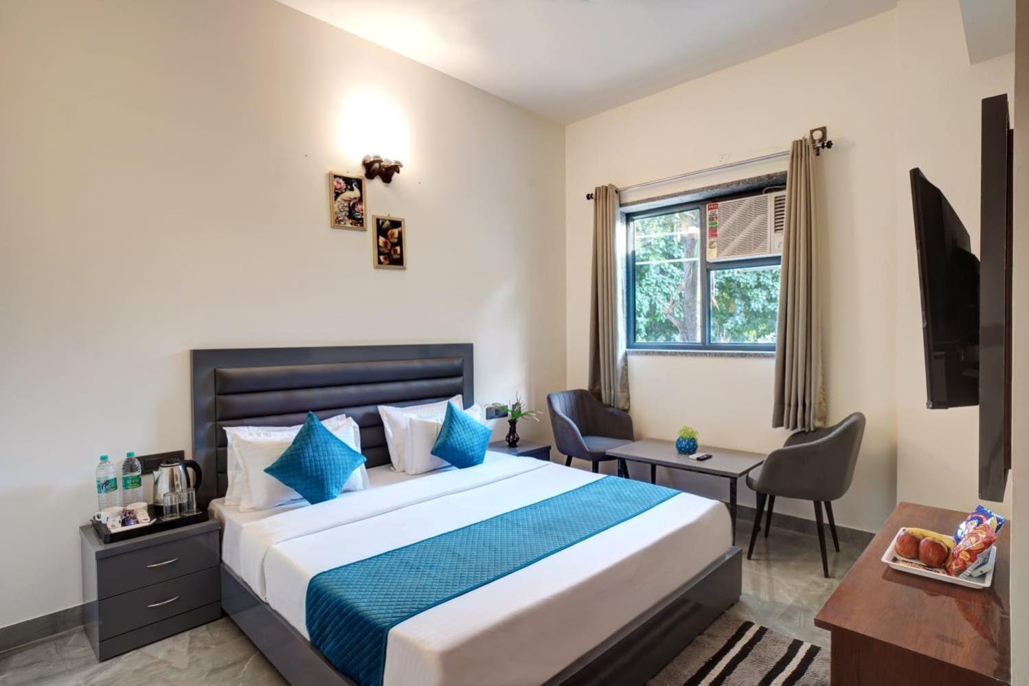 Hotel Elite Grand Near Kailash Hospital Ноида Екстериор снимка