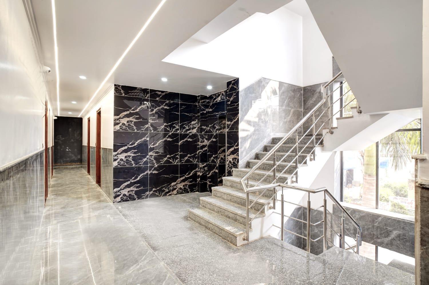 Hotel Elite Grand Near Kailash Hospital Ноида Екстериор снимка