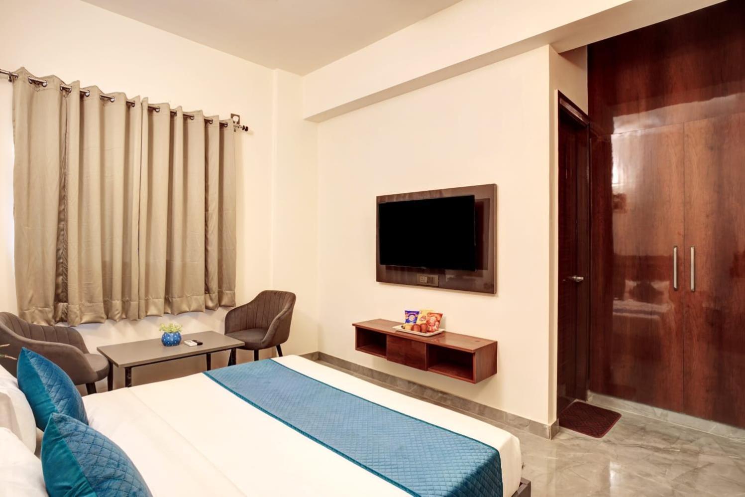 Hotel Elite Grand Near Kailash Hospital Ноида Екстериор снимка